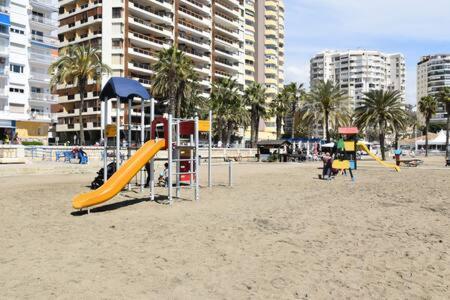 Apartment At The Beach -La Malagueta-Free Parking- มาลากา ภายนอก รูปภาพ